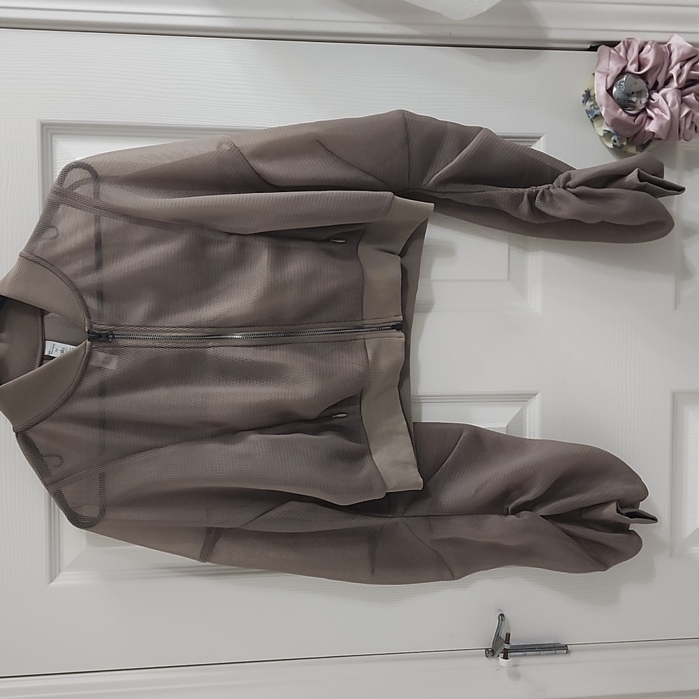 ALO jacket crop